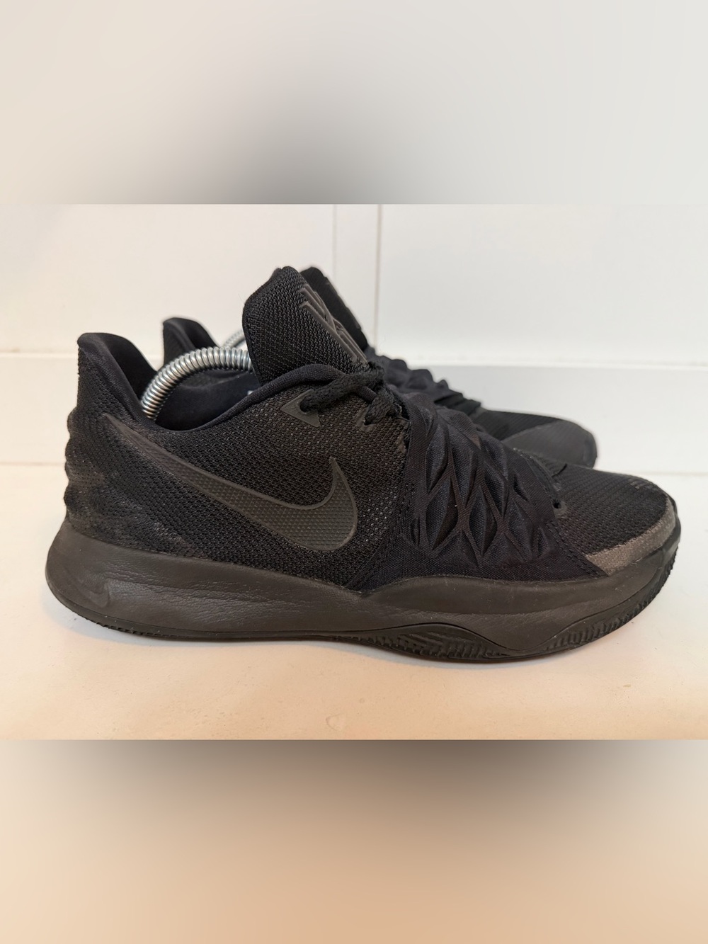 Nike Triple Black Kyrie Irving Low 1 Basketball Sneakers AO8979-004 Men's 10